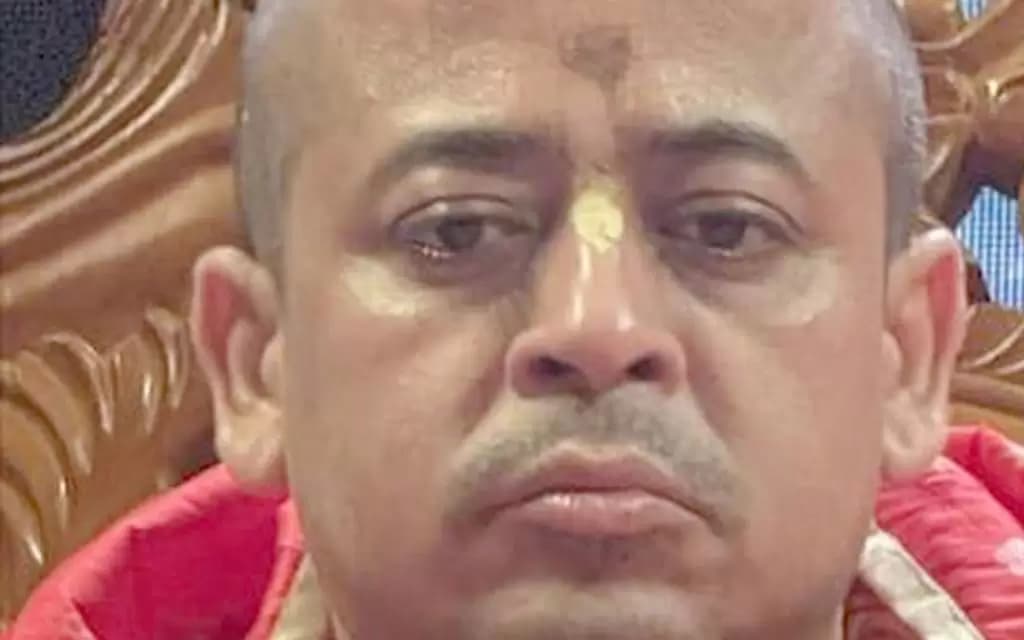 బంగ్లాదేశ్లోని చిట్టగాంగ్లో (ఇస్కాన్) నాయకుడు చిన్మోయ్ కృష్ణ దాస్ అరెస్టు — వార్తలు