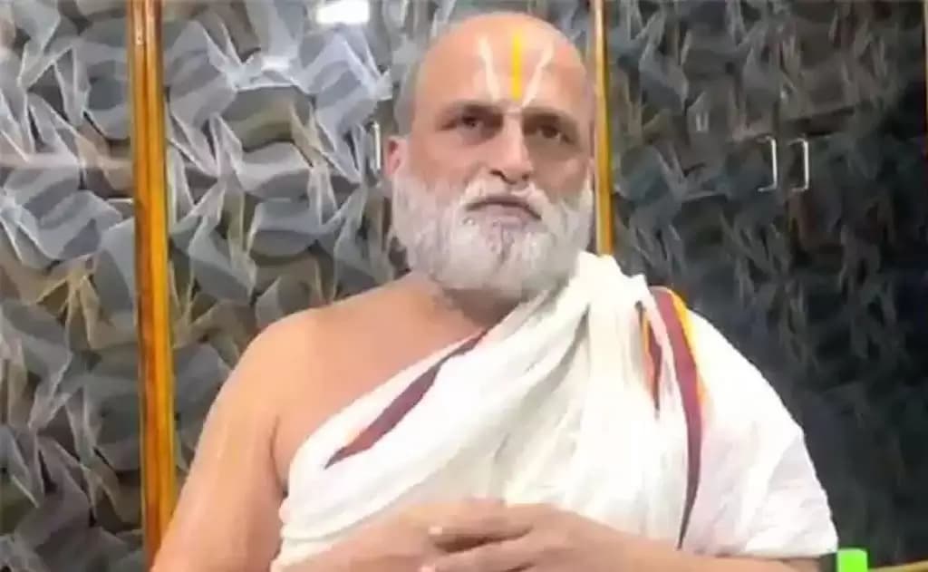 చిల్కుర్ బాలాజీ ఆలయ ప్రధాన అర్చకునిపై దాడి: ఒకరు అరెస్ట్, దర్యాప్తు కొనసాగుతుంది