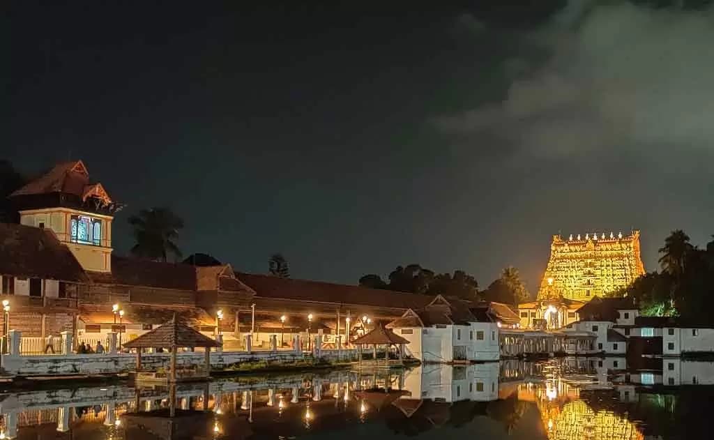 అనంత పద్మనాభ స్వామి ఆలయ అద్భుతం – భక్తులను కదిలించిన వరద సంఘటన