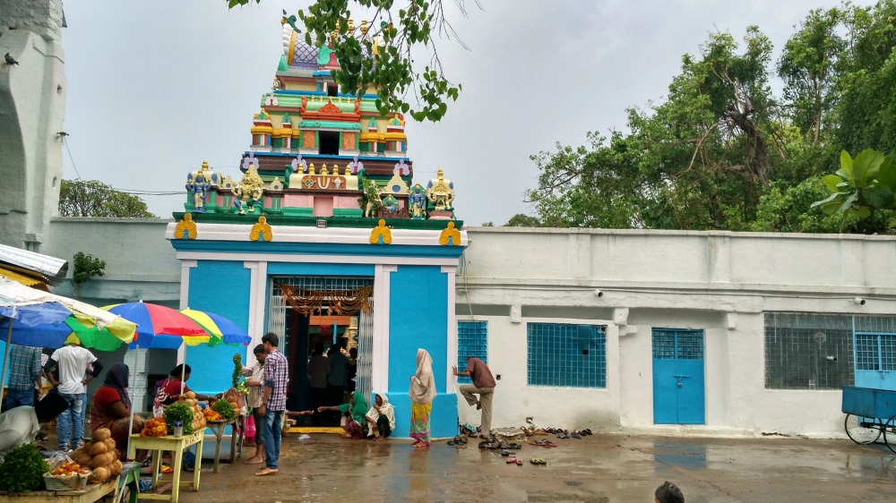 US Senator Eric Schmitt Calls Hyderabad’s Chilkur Balaji Temple "Visa Temple" in H-1B Visa Controversy — Full Story — News