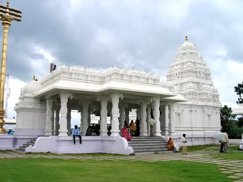 సంఘీ దేవాలయం