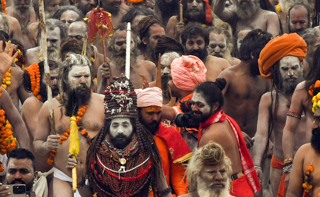 నాగ సన్యాసులు ఎవరు? నాగ సాధువుల రహస్యాన్ని ఆవిష్కరిస్తోంది — హిందూమతం