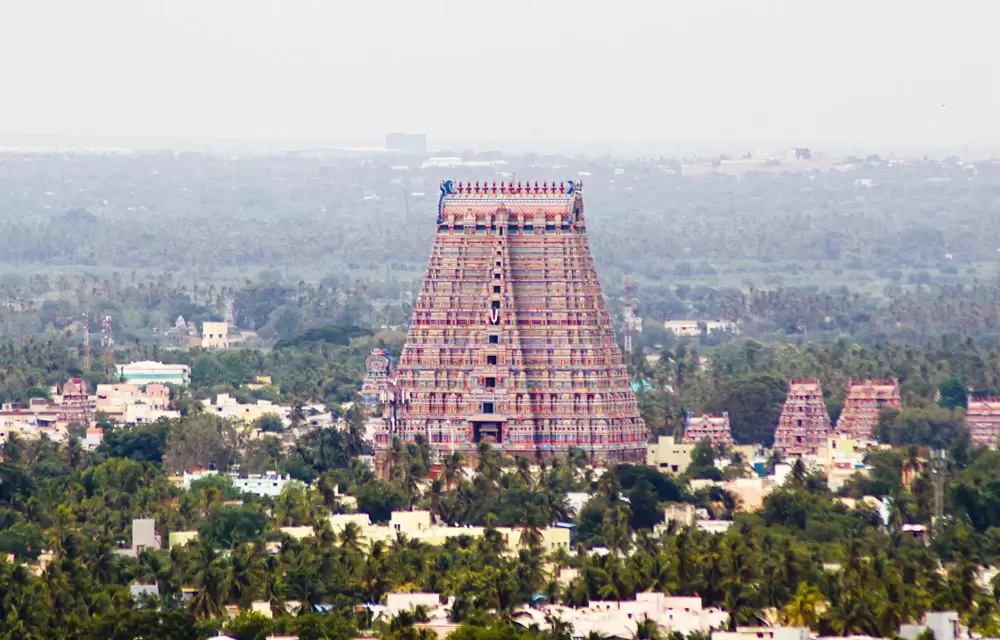 శ్రీరంగం - భూలోక వైకుంఠం — ఆలయాలు