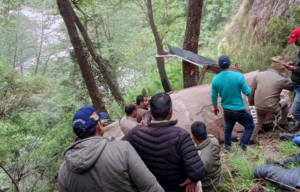 అనంతపురం వాసి వేదవతి సహా ఆరుగురి ప్రాణాలు తీసిన ఉత్తరకాశి హెలికాప్టర్ ప్రమాదం — వార్తలు