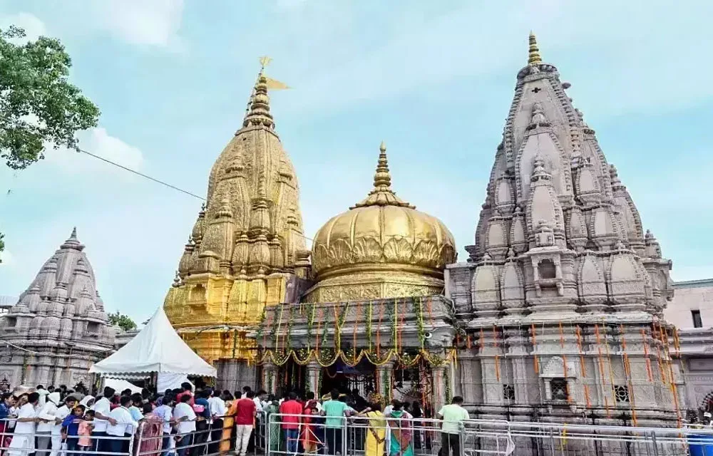 కాశీ విశ్వనాథ — దశాశ్వమేధ గట్టుపై గంగ హారతి