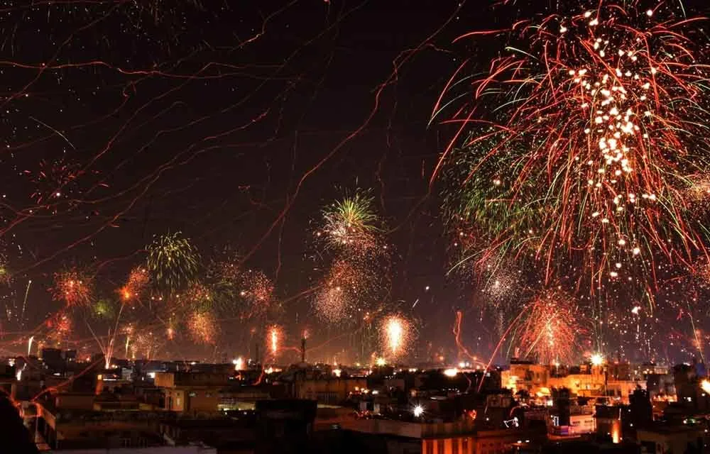 నార్తర్న్ ఐర్లాండ్లో దీపావళి బాణసంచా 2026: చాలా బాణసంచాకు DoJ లైసెన్స్ తప్పనిసరి — దీపావళి బాణసంచా చట్టాలు యూకే