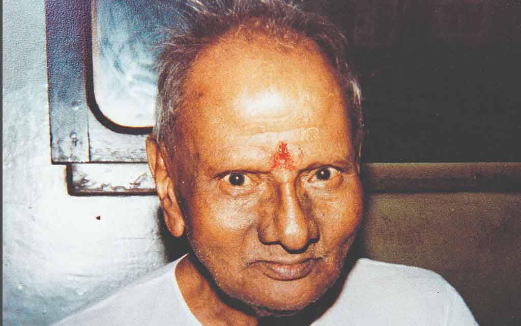 Nisargadatta Maharaj: The Master of Non-Dual Awareness – A Devotional Narration of His Radiant Life, Transformative Teachings, and Everlasting Legacy — Famous Hindus