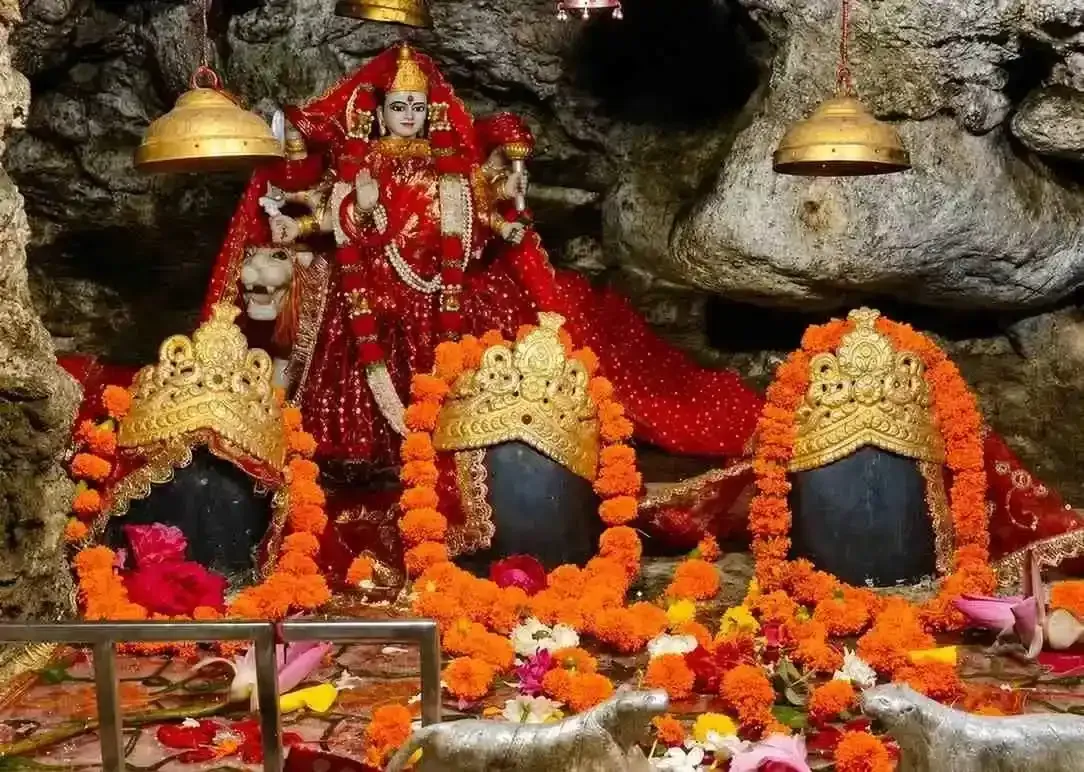 వైష్ణో దేవి ఆలయం, కత్రా — NRI / USA భక్తుల గైడ్ 2026 — ఆలయాలు